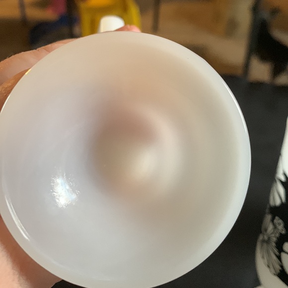 Vintage pedestal milk glass coffee cups set of 4 - Picture 6 of 6